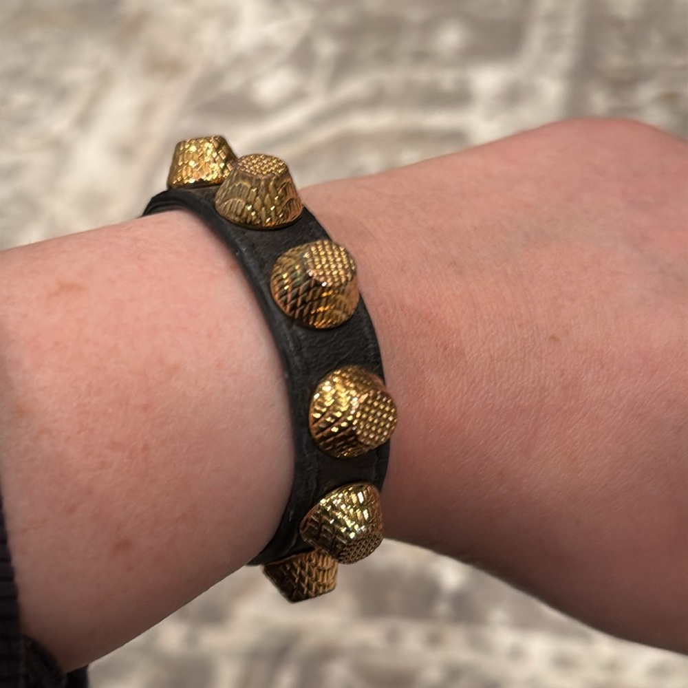 ✨HP✨ Balenciaga Bracelet - Picture 5 of 5